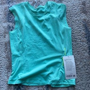 Women’s Lululemon Cap Sleeve Hiking Tank. Size 6